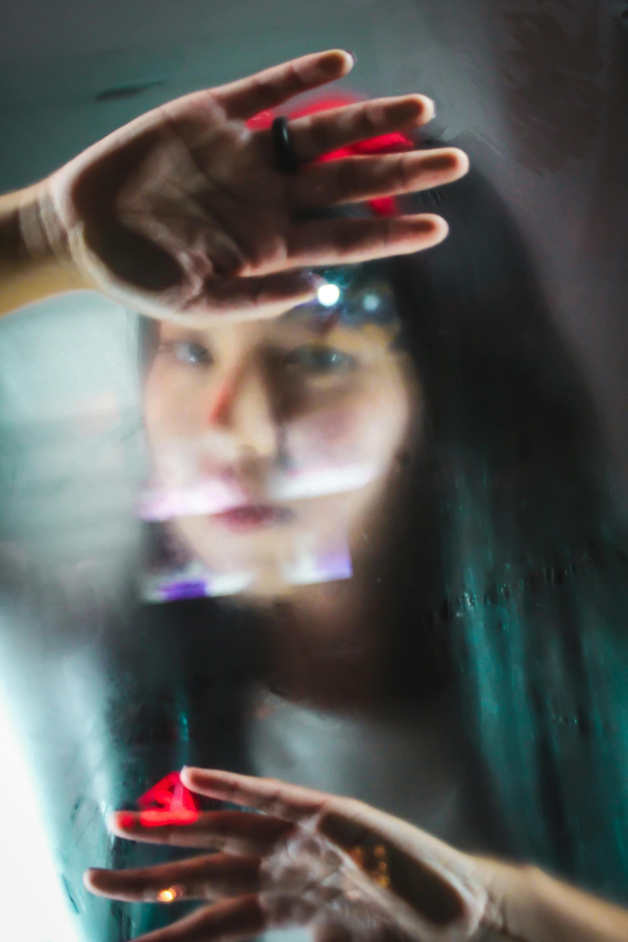 Başarının Eşiğinde Neden Duruyoruz? Bilinçdışı Suçluluk ve Kendini Sabote Etme